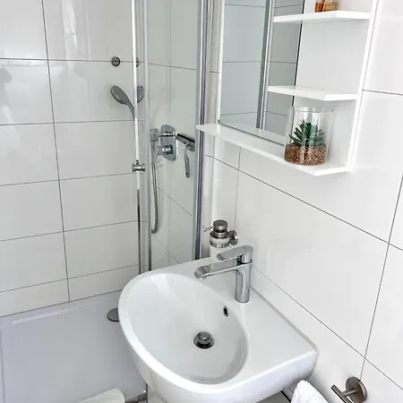 Prime Host Balcony Apartment Karlsruhe