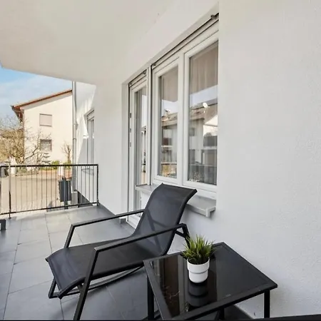 Apartment Prime Host Balcony
