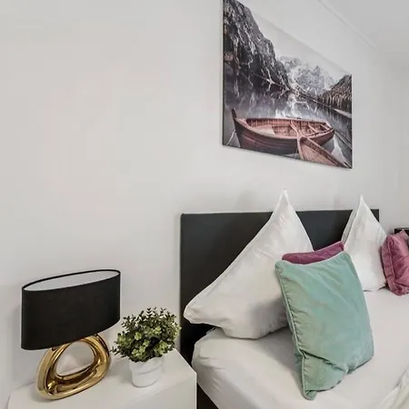 Prime Host Balcony Apartment Karlsruhe