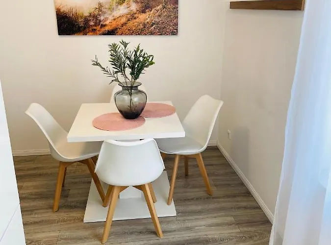 Prime Host Balcony דירה *